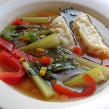 洋風に❤餃子の野菜スープ♪（セロリ＆ピーマン他）